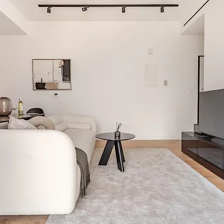 Yamas Urban Living Sequoia לימסול