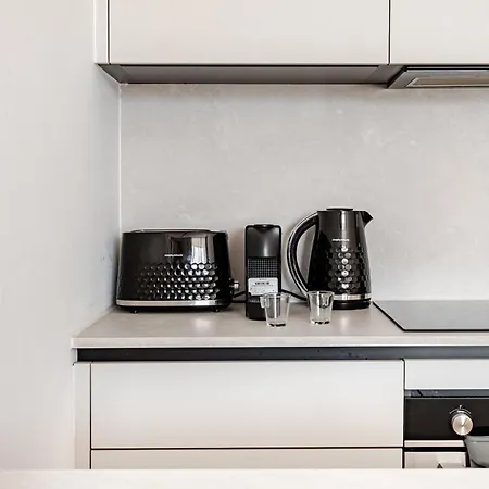 Yamas Urban Living Sequoia דירה *