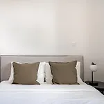 Yamas Urban Living Sequoia Aparthotel 4*