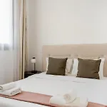 Aparthotel Yamas Urban Living Sequoia