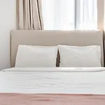 Aparthotel Yamas Urban Living Sequoia 4*