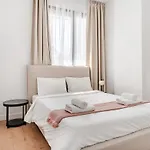 Aparthotel Yamas Urban Living Sequoia