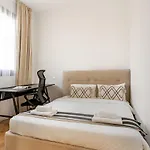 Aparthotel Yamas Urban Living Sequoia 4*