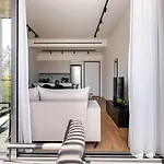 Yamas Urban Living Sequoia Aparthotel 4*