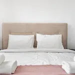 Aparthotel Yamas Urban Living Sequoia 4*