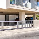 아파트호텔 Yamas Urban Living Sequoia 레메소스