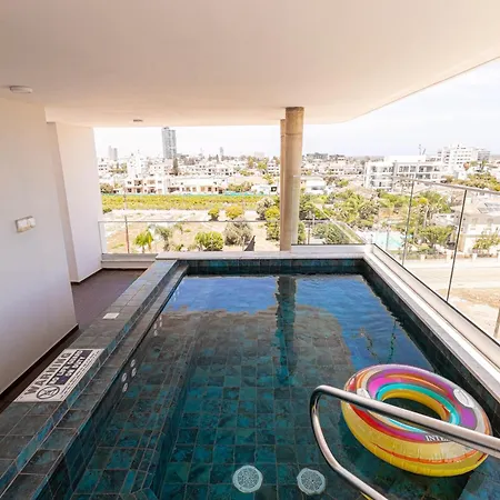 Yamas Sunny Pool Penthouse Families & Couples Only *