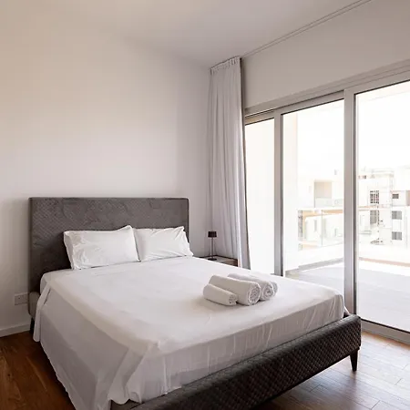 Yamas Sunny Pool Penthouse Families & Couples Only * Limassol