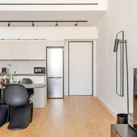 아파트 Yamas Urban Living Sequoia 레메소스