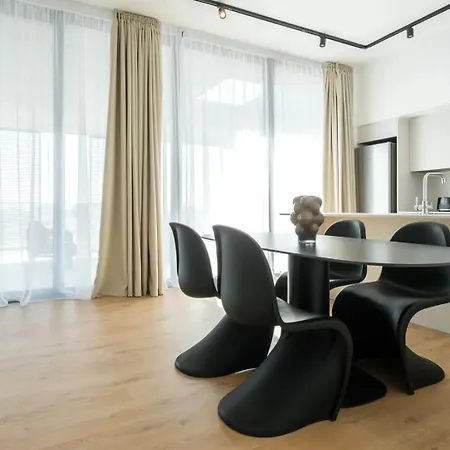 Yamas Urban Living Sequoia 公寓 *