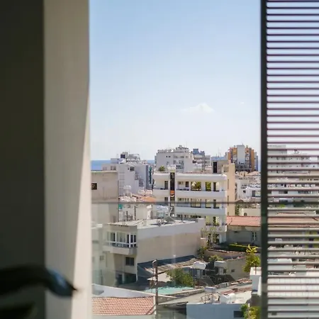 Yamas Urban Living Sequoia 公寓