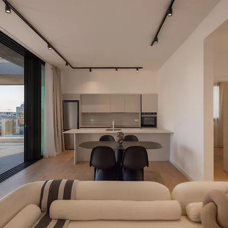 Yamas Urban Living Sequoia 公寓 利马索尔