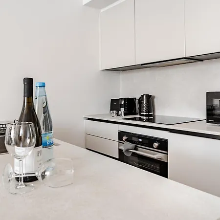 公寓 Yamas Urban Living Sequoia *