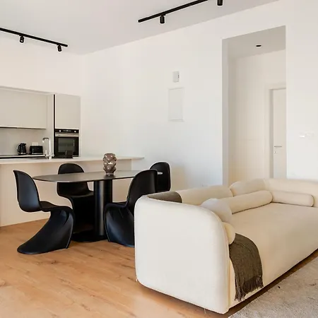 Yamas Urban Living Sequoia شقة فندقية