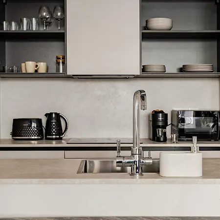 شقة فندقية Yamas Urban Living Sequoia ليماسول
