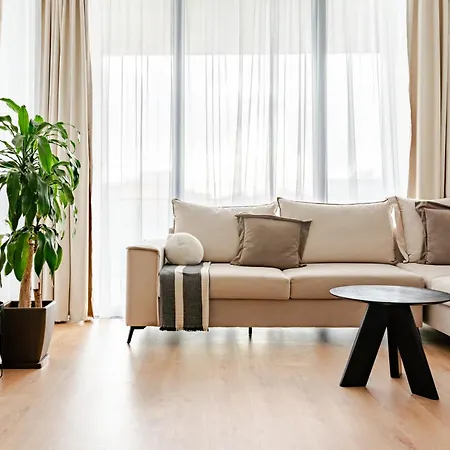 Yamas Urban Living Sequoia شقة فندقية