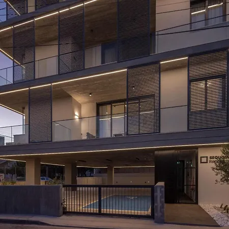 Yamas Sunny Pool Penthouse Families & Couples Only Apartamento